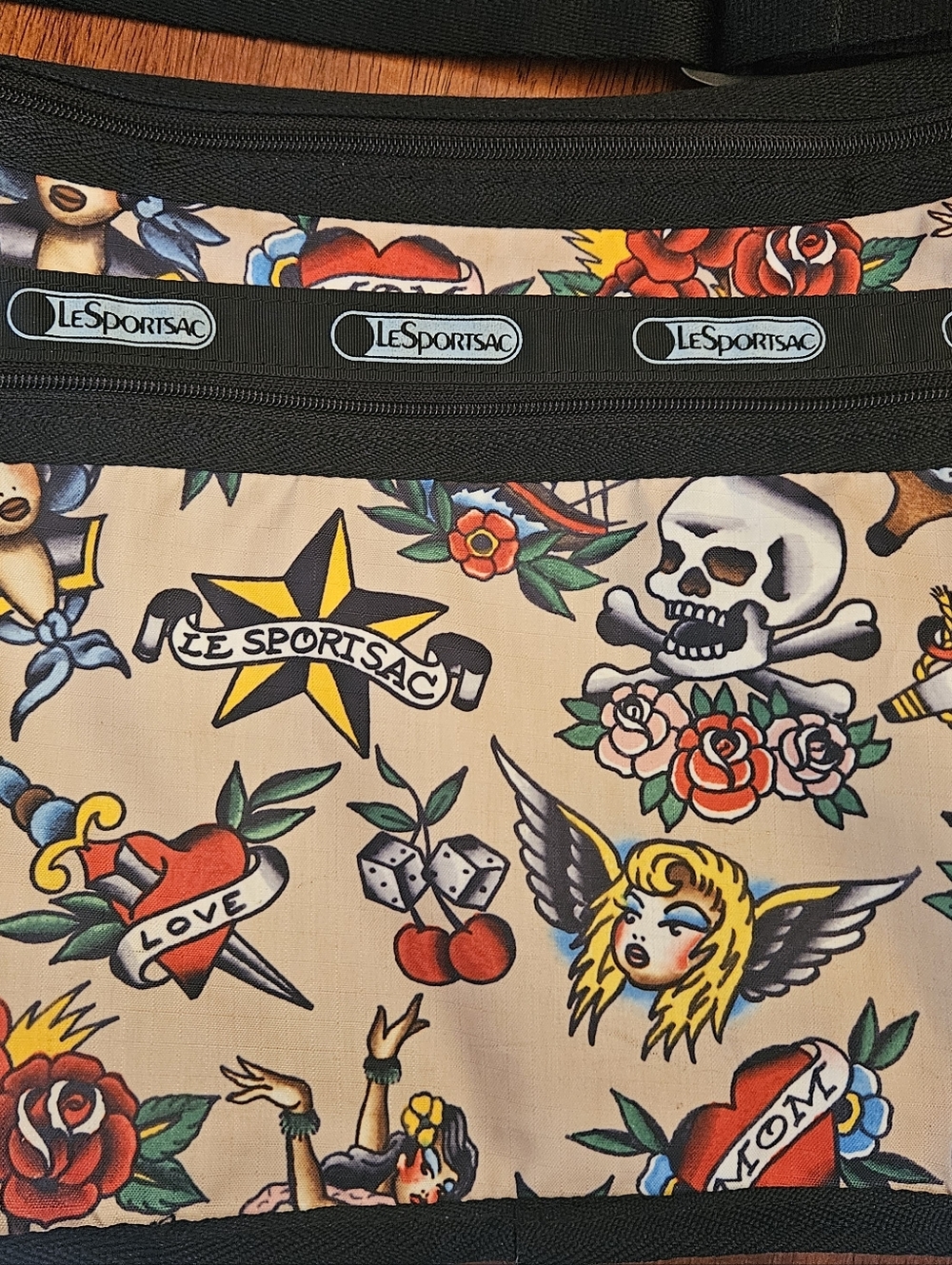 Lesportsac Aloha Pirates Nylon Bag, RARE - Picture 12 of 16